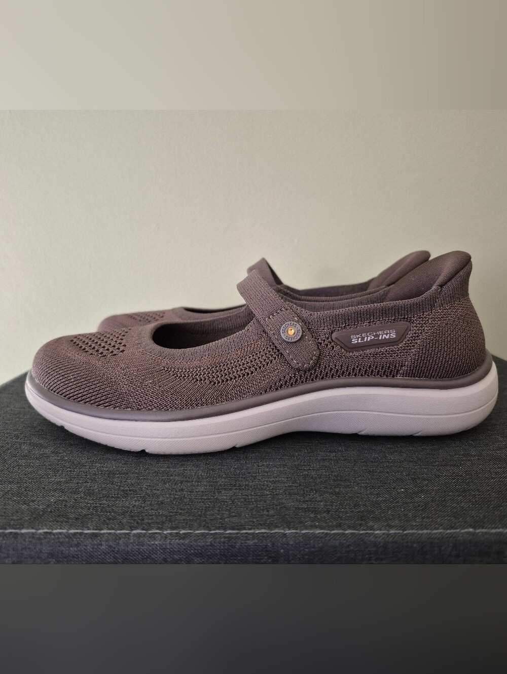 Like New Sketchers Mary Jane Slip-ins, 6, True to Size